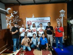 AWDI Ponorogo Bagi Takjil dan Buka Bersama