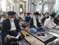 Ikuti Salat Ied, Bupati dan Wabup Tuban Pamitan