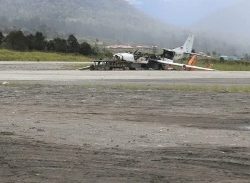 TNI-Polri Terus Buru Kelompok Teroris Penyerang Bandara Ilaga Papua