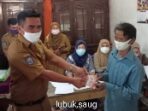 Pemdes Desa Lubuk Saung Bagikan BLT-DD 39 KPM Ke Masyarakat Secara Transparan Dan Berjalan Dengan Lancar