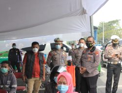 Kapolrestabes Surabaya Pantau Penyekatan Di Dua Sisi Suramadu