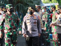 Tinjau Bangkalan Bareng Panglima TNI, Kapolri Paparkan Langkah Selamatkan Warga dari Risiko Covid-19