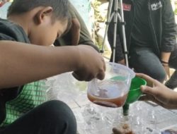 Mahasiswa PMM UMM Ajak Anak Panti Produksi Jamu “Pokak” Khas Daerah Sumenep