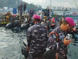 Puslatpurmar 8 Teluk Ratai Bersama Brigif 4 Mar/BS Melaksanakan Serbuan Vaksin Dari Laut