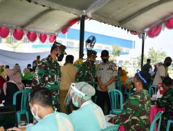 Danrem 081/DSJ Tinjau Vaksinasi di Nganjuk dan Madiun