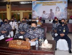 TNI AL Melaksanakan Vaksin Covid-19 Untuk Masyarakat Maritim di Desa Tambak Cemandi