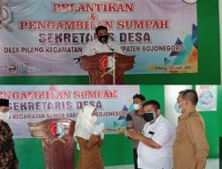 Hadiri Pelantikan Sekdes Pilang, Camat Agus: Siap 24 Jam Layani Masyarakat