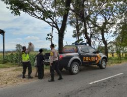 Empati Dan Iba, Petugas Polsek Mlarak Polres Ponorogo Bantu Warganya