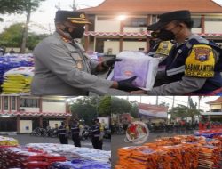 PPKM Level 4, Kapolres Bojonegoro Lepas 5.600 Paket Beras Bansos