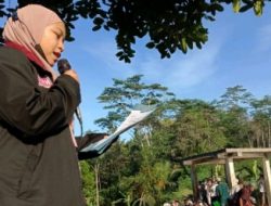 Nguri – Nguri Tradisi Jawa Mahasiswa PMM UMM Bantu Sukseskan Acara Dawuhan Desa Ngrendeng Blitar