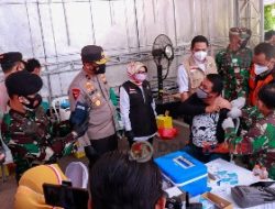 Ribuan Warga Jombang Lakukan Vaksinasi Dosis Kedua di Kebonrojo