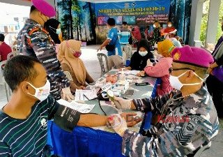 Puslatpurmar 6 Antralina Korps Marinir TNI AL Sinergi Dengan Kodim 0622 Kab. Sukabumi Gelar Vaksin Dosis 2 Bagi Warga Pajampangan