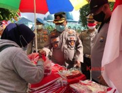 Pedagang Bendera Merah-Putih Sepi Pembeli, Polresta Banyuwangi Ambil Solusi