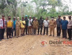 Camat Lengkiti Kabupaten OKU Meninjau Penggusuran di Desa Karang Indah