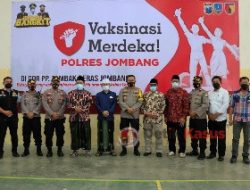 Ratusan Santri Ponpes Tambakberas Jalani Vaksinasi Yang Digelar Polres Jombang