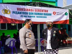 Polisi di Bojonegoro Gelar Vaksinasi untuk Ponpes