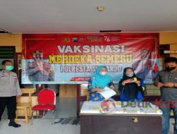 Polresta Sidoarjo Giat Vaksinasi Merdeka Semeru di Mako Polsek Tarik