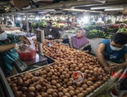 Harga Telur Ayam Turun, Picu Deflasi di Kota Cirebon