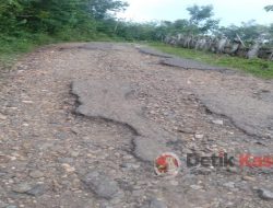 Jalan Poros Desa Rantau Kumpai dan Desa Negeri Sindang Rusak Parah 