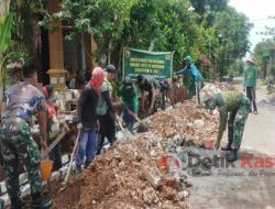 Karya Bakti Bersama Warga, Ini Giat Babinsa Koramil Solokuro