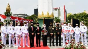 Komandan Pasmar 2 Hadiri Peringatan Hari Pahlawan