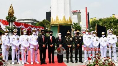 Komandan Pasmar 2 Hadiri Peringatan Hari Pahlawan