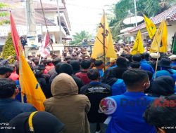 Tuntutan Mahasiswa Demo di Gedung DPRD Lamongan