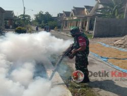 Babinsa Jagran Lakukan Penyemprotan Disinfektan dan Fogging