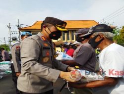 Polres Bojonegoro Salurkan Zakat Fitrah 3.298 Kilogram Beras Kepada Warga Kurang Mampu