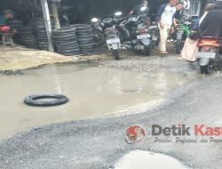 Jalan Hidayat Hancur!!, Tak Ubahnya Seperti Kolam Ikan