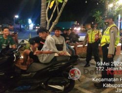 Polsek Widang Gelar Patroli KRYD, Sampaikan Imbauan Kamtibmas dan Ingatkan Prokes