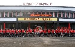 Danpasmar 2 Didampingi Asintel Dan Aspers Laksanakan Triathlon Bersama Perwira Brigif 2 Mar