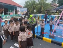 Polres Sekadau Edukasi Murid TK Kemala Bhayangkari 06 Tentang Disiplin Lalu Lintas