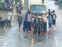 Laksanakan Patroli bersama saat Banjir, Ini yang Dilakukan Personel Polres Kapuas Hulu