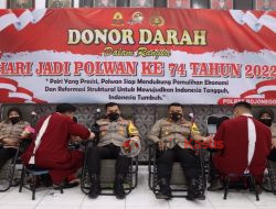 Bantu Penuhi Stok Darah di Bojonegoro, Polwan Gelar Donor Darah