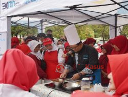 Gandeng ‘Bujang Dare’ Pontianak, PLN Kalbar Gelar Demo Masak Gunakan Kompor Induksi