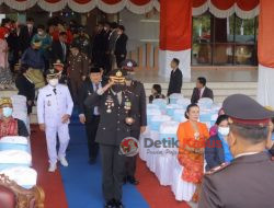 Kapolres Sekadau Pimpin Upacara Penurunan Bendera HUT RI Ke-77