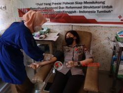 Peringati Hari Jadi Polwan Ke – 74, Polwan Polres Ketapang Gelar Bakti Sosial Donor Darah