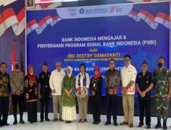 Bupati Anna Apresiasi Program Sosial BI di SMPN 3 Bojonegoro, Bantu Sarana Pembelajaran