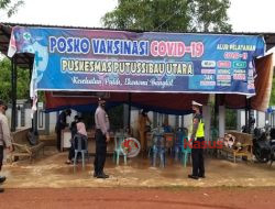 Datangi Posko Vaksinasi Covid-19, Ini Pesan Satgas 3 Ops Aman Nusa II Polres Kapuas Hulu