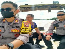 Kabag Ops Polres Melawi bersama Kapolsek Nanga Pinoh Cek Kesiapan Lomba Sampan