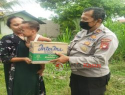 Sat Binmas dan Polsek Singkawang Selatan  Salurkan Bansos 