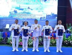 Danpasmar 2 Terima Piagam Penghargaan, Juara 1 Lomba Video Upacara Penaikan Berdera di Dasar Laut