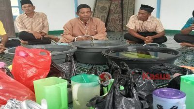 Masyarakat Kayong Utara Gelar Mandi Syafar