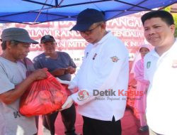 Serahkan Bansos di Temajok, Gubernur Kembali Ingatkan Pentingnya Pendidikan bagi Anak