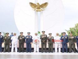 Satuan TNI Garnizun Pontianak Ziarah ke Taman Makam Pahlawan