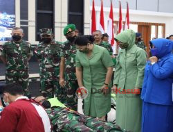 Peringati HUT ke-77 TNI, Kodam XII/Tpr Laksanakan Bakti Sosial Donor Darah