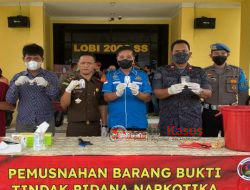 Satresnarkoba Polres Singkawang Musnahkan Barang Bukti Narkoba