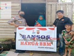 Polsek Mentebah Polres Kapuas Hulu Bagikan Paket Sembako 