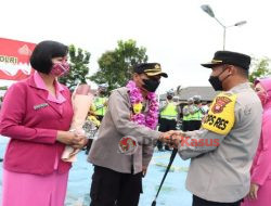 Kapolres Sekadau Pimpin Upacara Wisuda Purnabakti